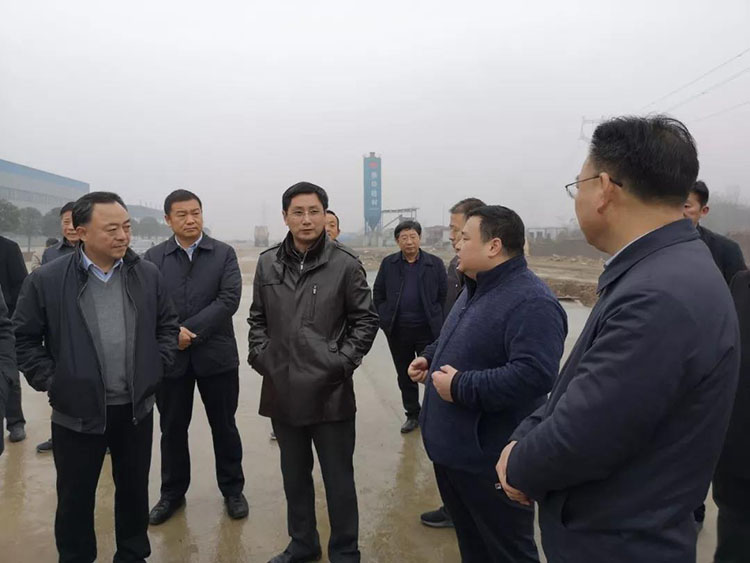 隨州市委、市人大代表團(tuán)蒞臨程力集團(tuán)商用車產(chǎn)業(yè)園視察